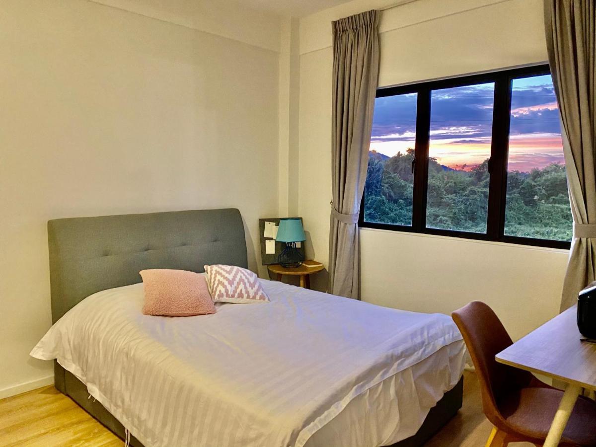 Faizal Madhi Homestay Кучинг Екстериор снимка