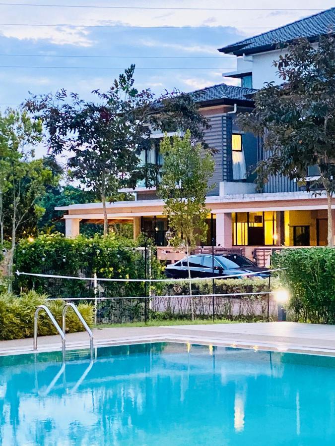 Faizal Madhi Homestay Кучинг Екстериор снимка