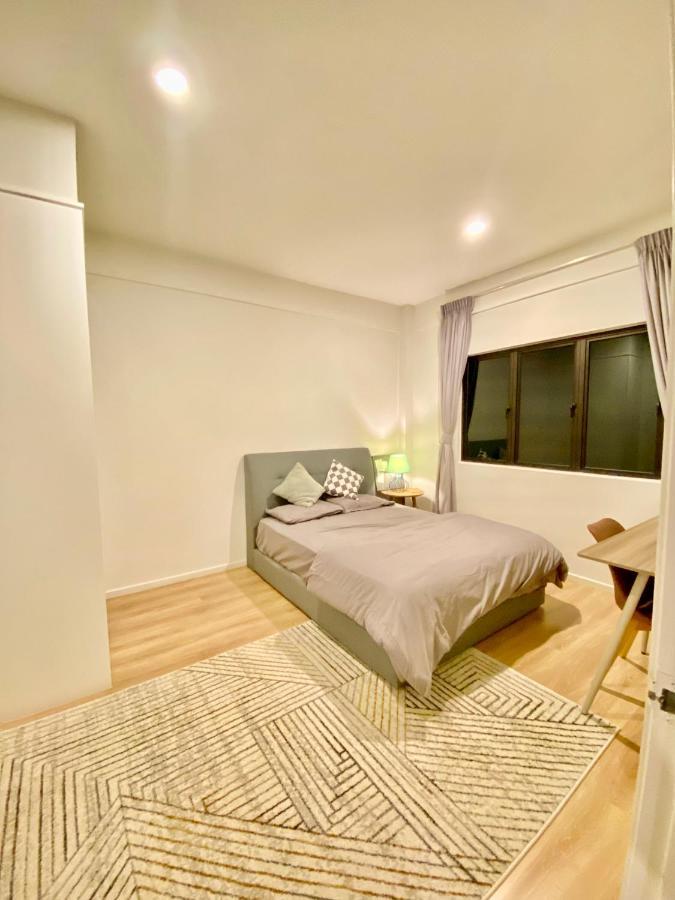 Faizal Madhi Homestay Кучинг Екстериор снимка