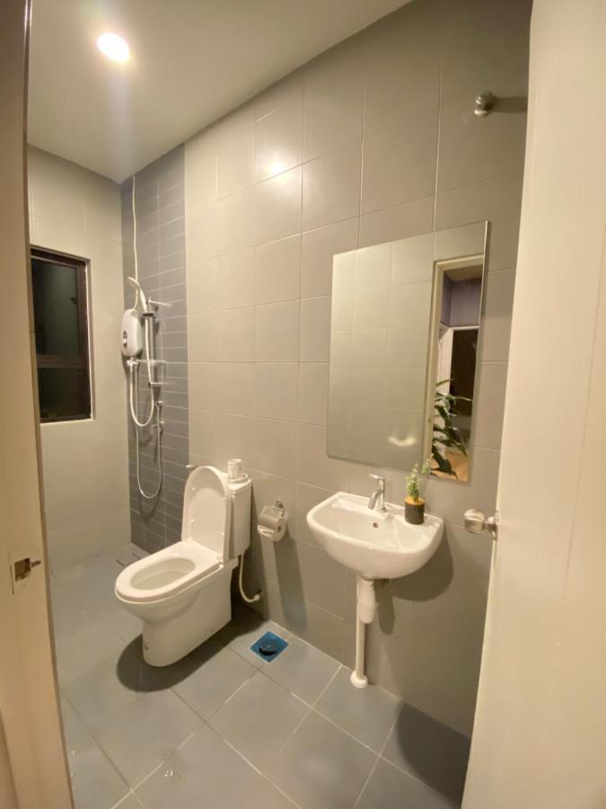 Faizal Madhi Homestay Кучинг Екстериор снимка