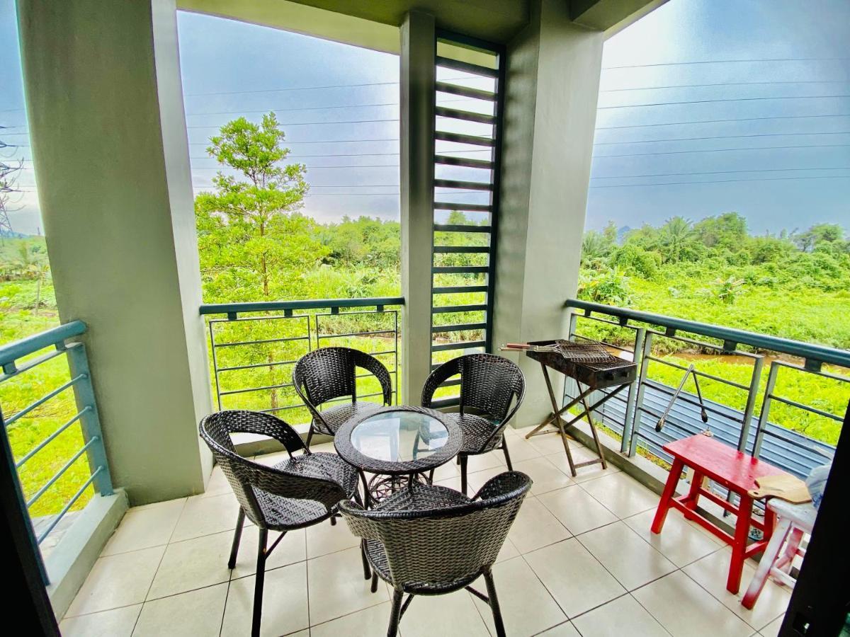 Faizal Madhi Homestay Кучинг Екстериор снимка